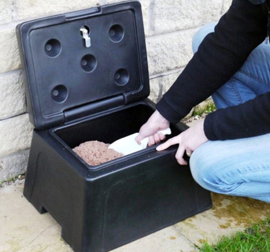 Mini Grit Bin in Garden