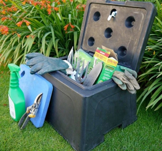 Mini Grit Bin with Garden Equipment